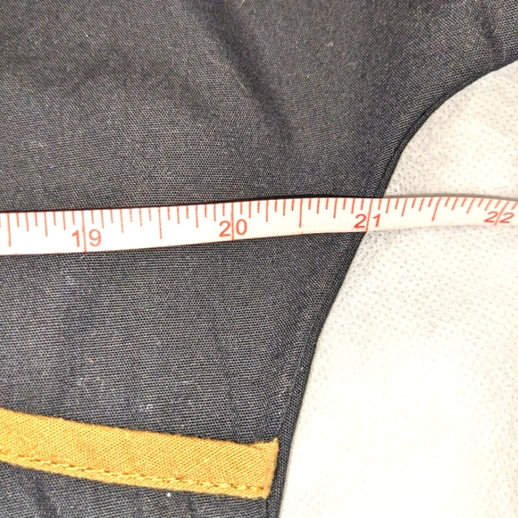 NFL Team Apparel New Orleans Saints Short Sleeve Scrub Shirt - Picture 10 of 10